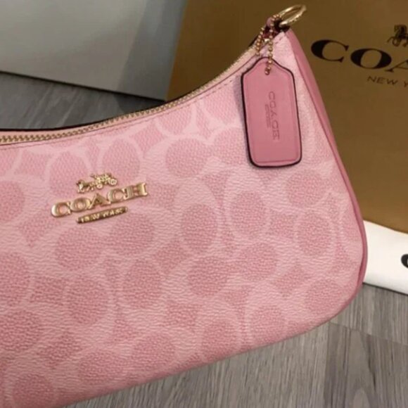 Coach Teri Shoulder Bag In Signature Canvas - Picture 5 of 9